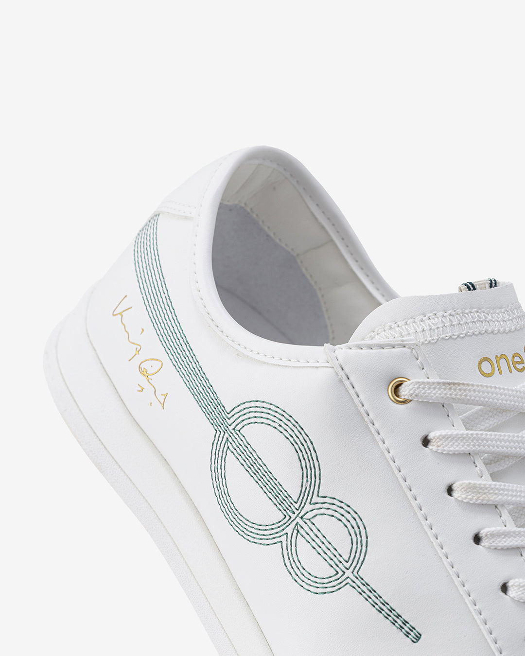 One8 Sports Seam XVIII Signature Women's Lifestyle Sneakers White