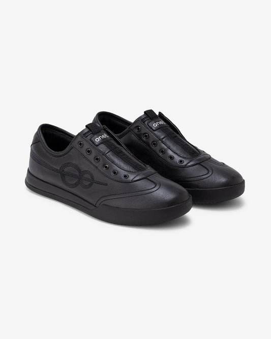 One8 Sports Seam Pavilion Women's Laceless Lifestyle Sneakers Black